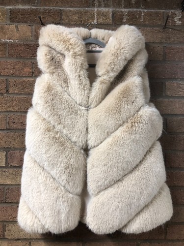 Stunning luxury fox faux - faux, fur