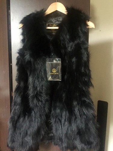 Fashion winter real - farm, fox